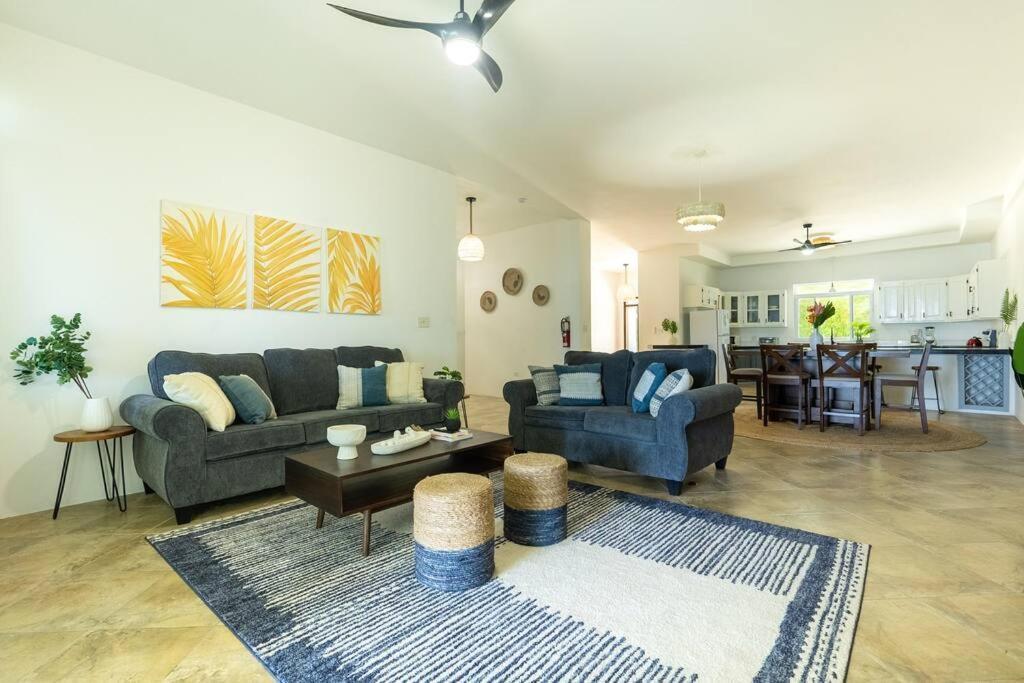 Ivy'S Cove Beach Side Condo - Luxury Villa Whitehouse Esterno foto